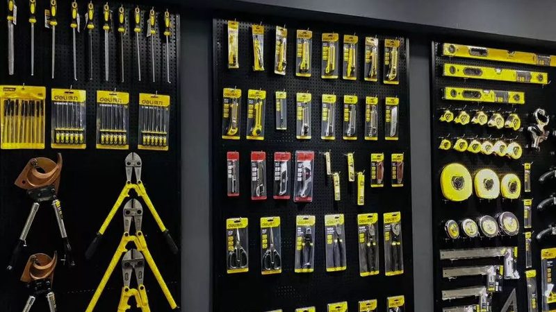 家用电动工具套装锂电与插电区别